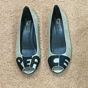 Donald J Pliner flats